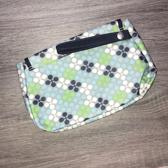 5/$25 JJ Cole Diaper Clutch - Picture 2 of 3